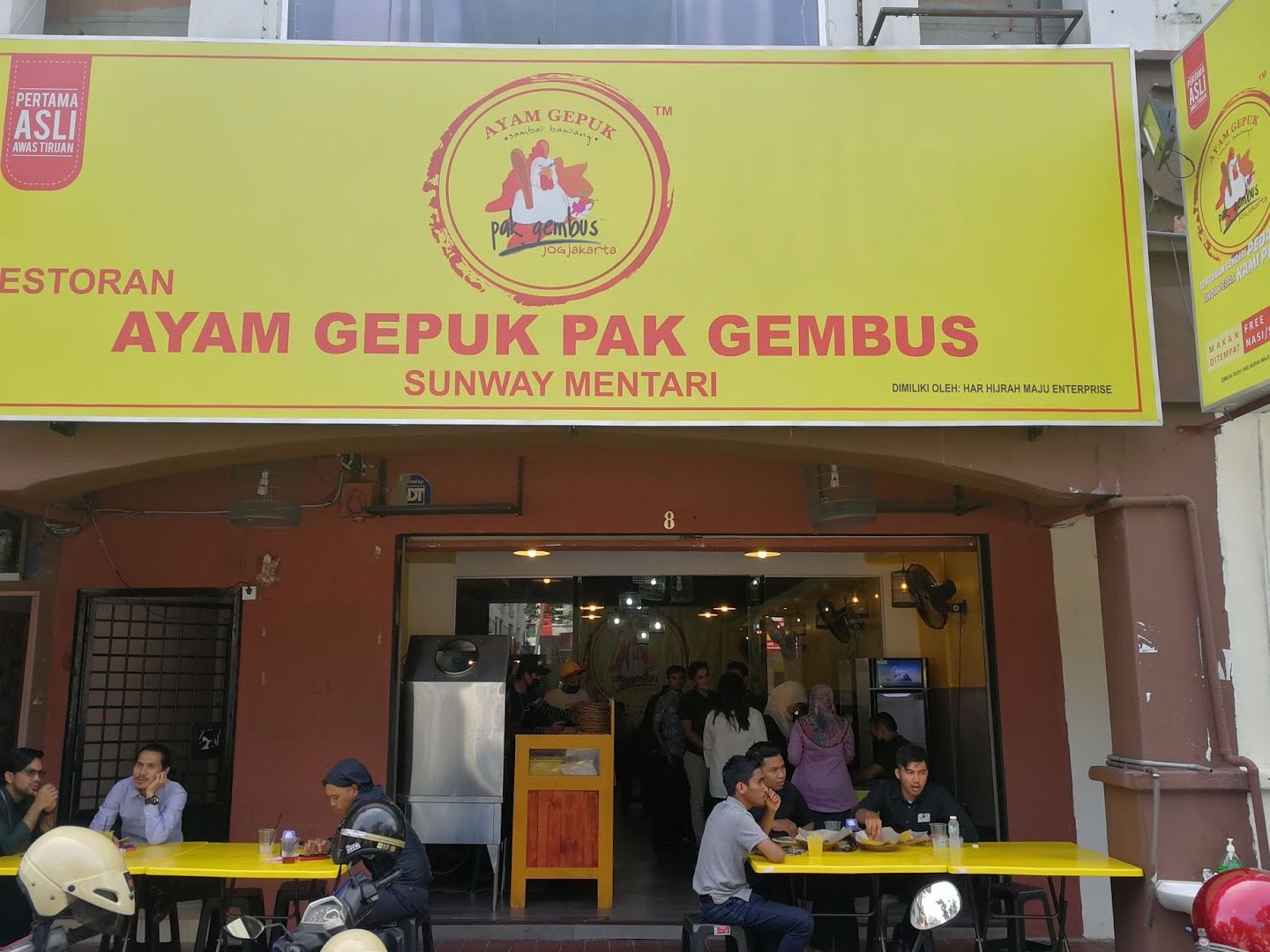 ayam gepuk pak gembus ampang point
