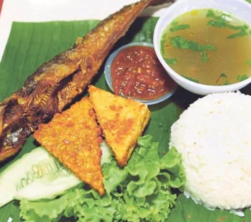 Ayam Penyet Bakso Lily D Corner 1 ayam penyet bakso lily d corner