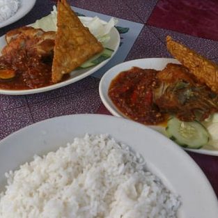 ayam penyet jalan paip