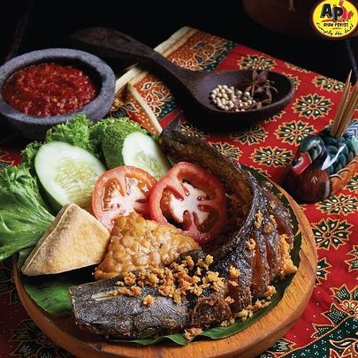 ayam penyet lele penyet udas cafe