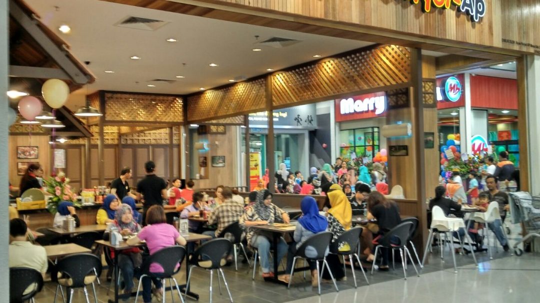 ayam penyet original taman pelangi