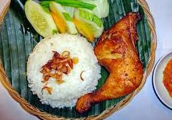 AYAM PENYET PUTRY INTAN 1 ayam penyet putry intan