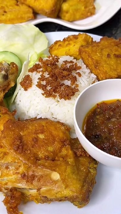 AYAM PENYET SAMBAL MELIMPAH 1 ayam penyet sambal melimpah