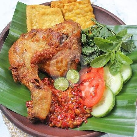 ayam penyet terbaik di batu berendam