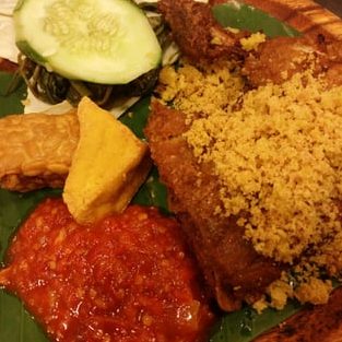 dapur mentari ayam penyet