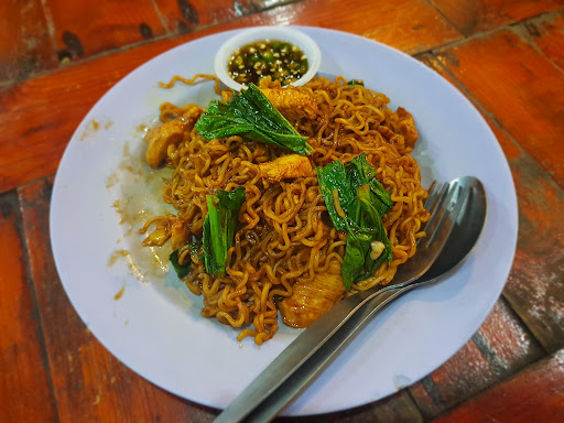 Medan Makanan Studium Mini Keladi