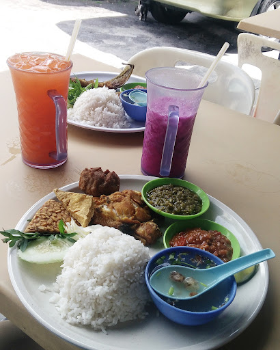 Ayam Penyet Abang Encem
