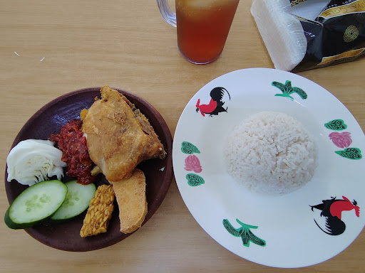 Warung Mie ayam bakso indonesia