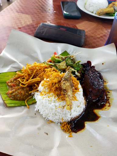 Nasi Ambeng Mama