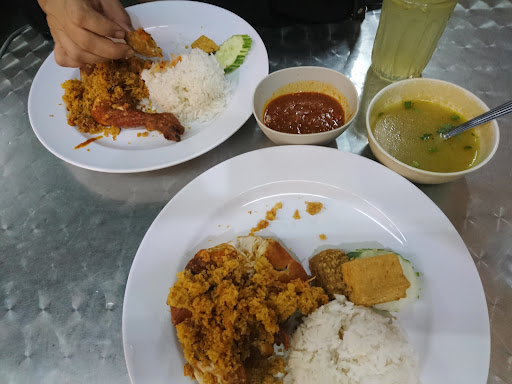 Warung Ayam Penyet Idaman