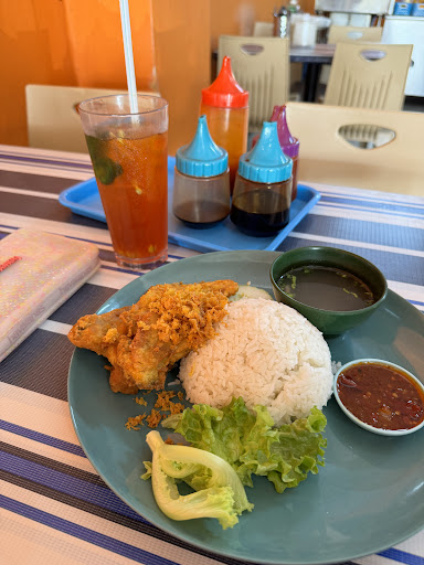 Restoran Ayam Penyet Nilai