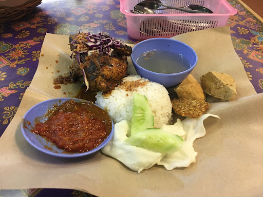 Ayam Penyet Bu Sunarti