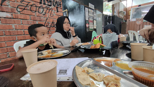 Warong Ikat Tepi
