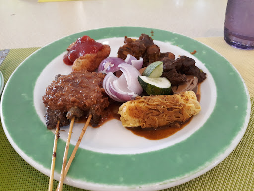 Garden Cafe at Golden Sands Resort - Penang
