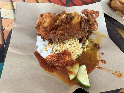 Nasi Kukus Ayam Berempah Batu Kawan