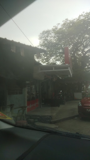 Kafe Ayam Penyet Bonda Lia Kafe Ayam Penyet Bonda Lia