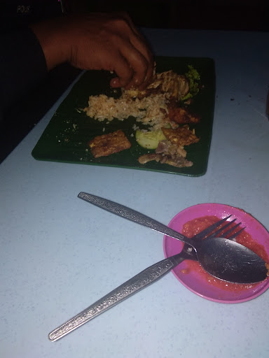 Nasi Ayam Penyet Meledak