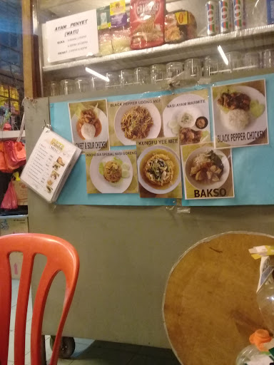 Ayam Penyet Wati