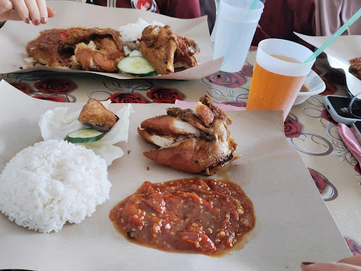 Indra Ayam Penyet