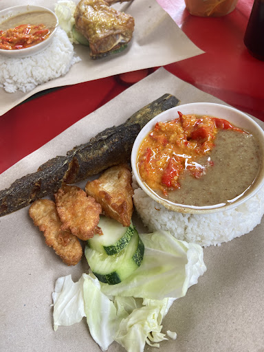 Restoran Ayam Gepuk Terduduk