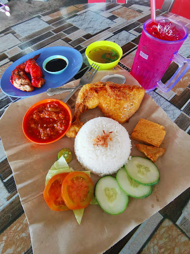 Gerai Ayam Penyet Esplanade
