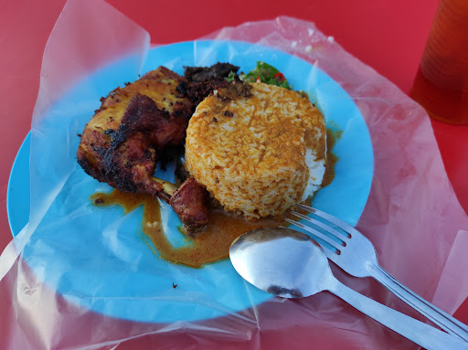 Nasi Kukus Ayam Berempah & Penyet
