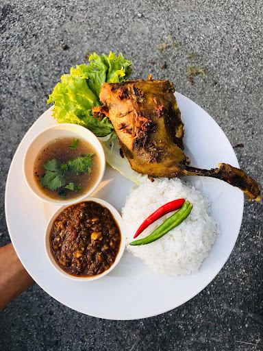 Ayam Penyet Mummy Batu Kawan