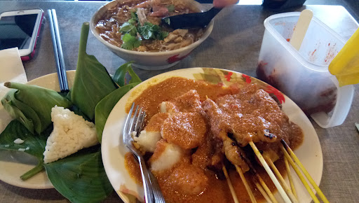 Mom's Laksa Kopitiam