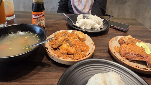 AYAM PENYET AP (Ayer@8)