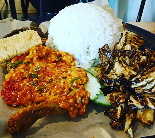 Ayam Gepuk Pak Gembus Ampang Point