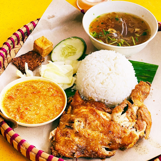 Ayam Gepuk Gelugur & Bss Sate