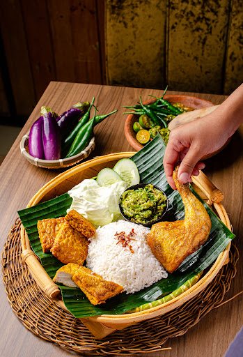 Ayam Penyet Cabe Hijo