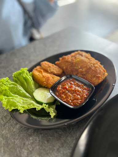 AYAM PENYET KETAGIH