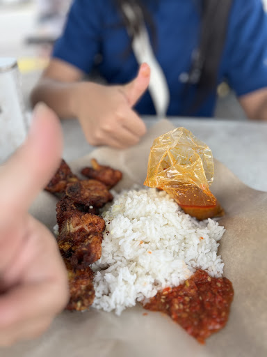 Ayam Penyet Bismillah