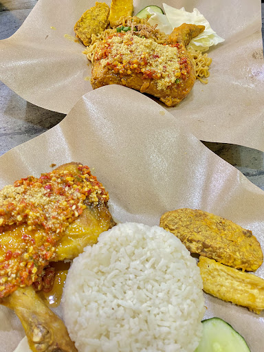 Ayam Gepuk Pedas Leleh