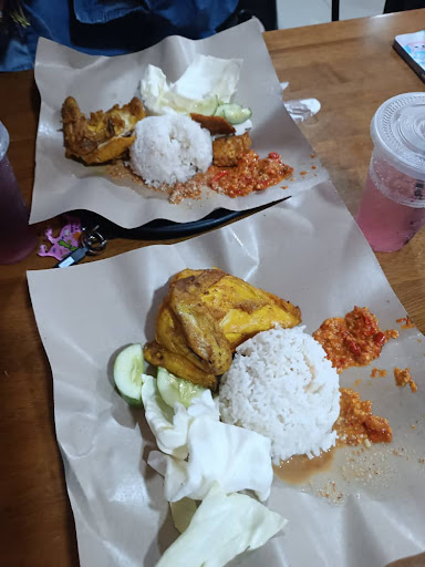 Ayam Gepuk AG Kampung Raja