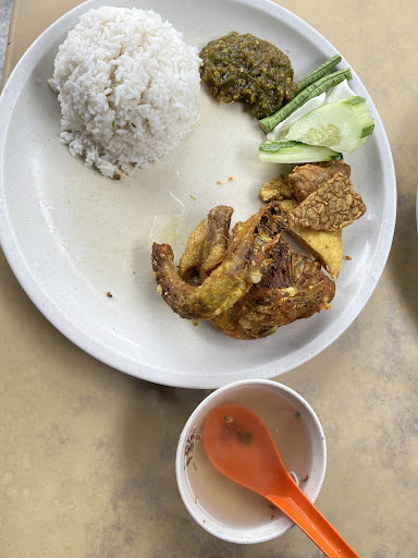 Ayam Penyet Abang Encem