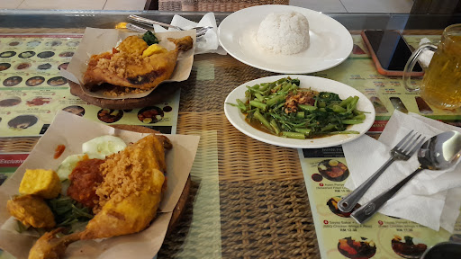 Ayam Penyet Ria (Right Corner Sdn Bhd)