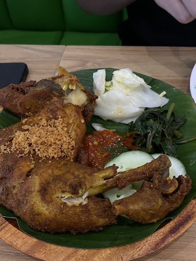 Ayam Penyet Ria • Jalan Kulas