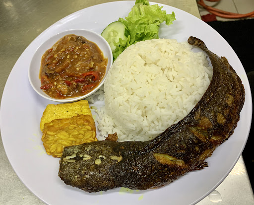 Joglo ayam penyet