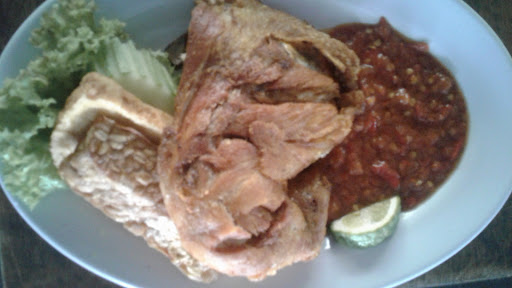 Warung Nasi Bajet Ayam Penyet Ampang Viral