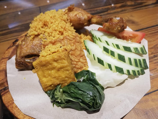 Ayam Penyet Ano