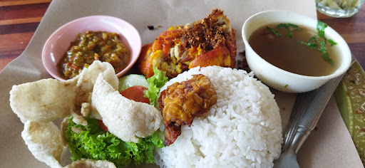 AYAM PENYET SPECIAL JOE
