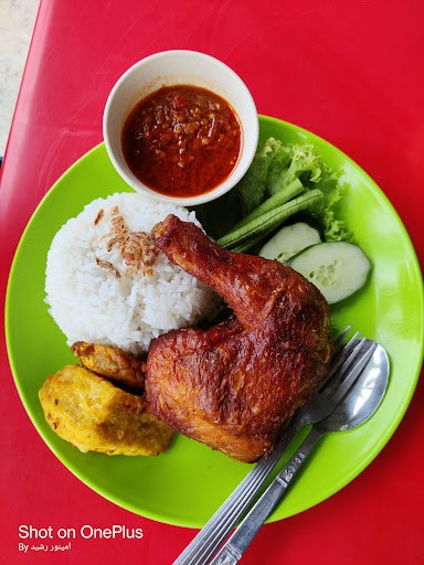 WARUNG SANTAI D'LAMAN PARIT GANTONG WARUNG SANTAI D'LAMAN PARIT GANTONG