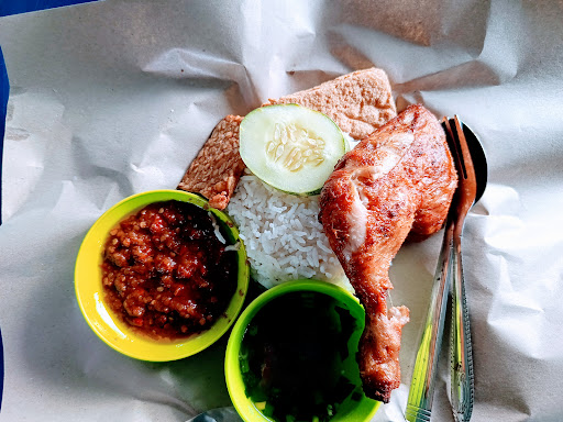 Wana ayam penyet Wana ayam penyet