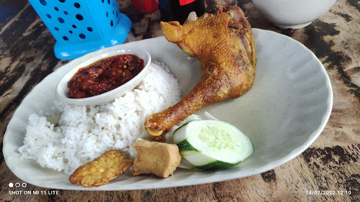 Gerai Bu Yati Ayam Penyet