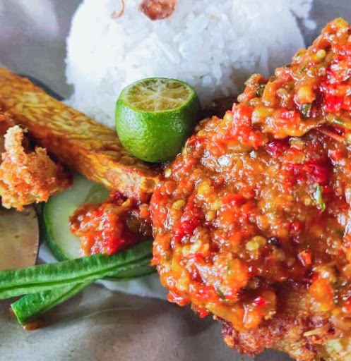 Ayam Penyet Acik Emah