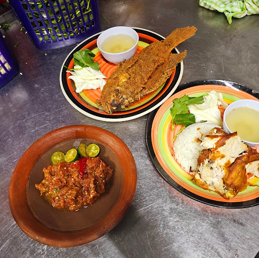 Kedai Ayam Settan Viral