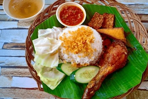 Mee Bandung Muar & Nasi Ayam