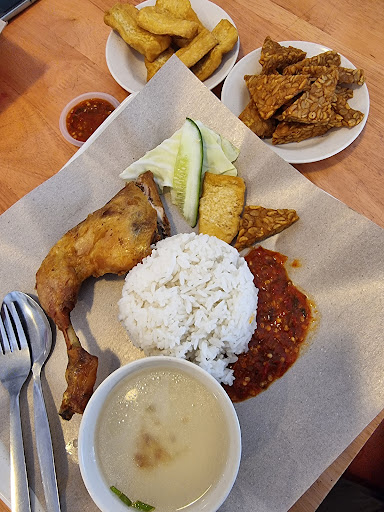 Restoran #7Beradik Senai Restoran #7Beradik Senai
